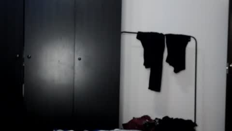 iiiiiiis online show from August 6, 7:46 pm