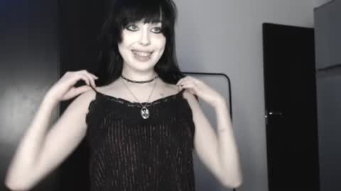 iiiiiiis online show from August 12, 12:02 am