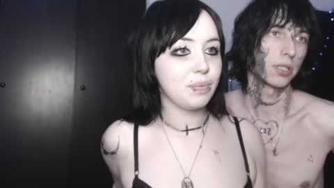 iiiiiiis online show from August 15, 1:53 am