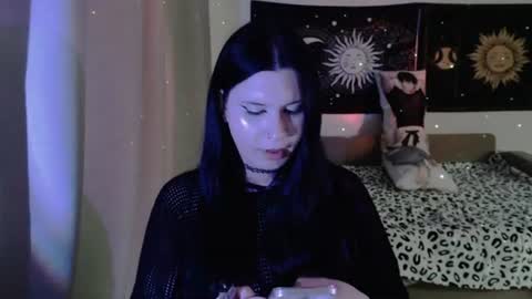 Vella online show from August 3, 6:04 pm
