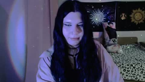 Vella online show from August 14, 8:01 pm
