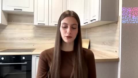 Sophie online show from April 6, 7:12 am