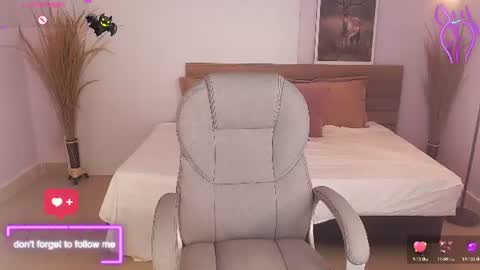 ilitzy cardona online show from August 4, 9:01 pm