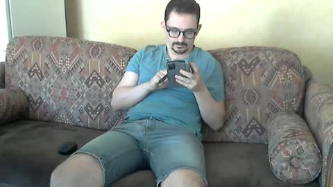 ilovecuteguy79 online show from August 17, 6:29 am