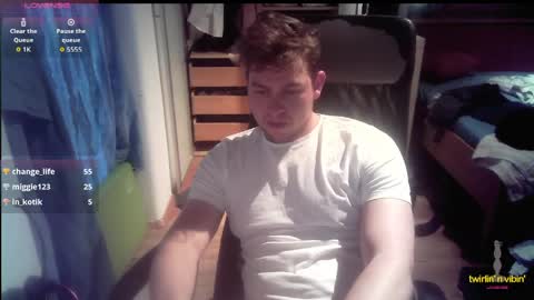 iloveyoutoo2000 online show from May 9, 4:53 pm