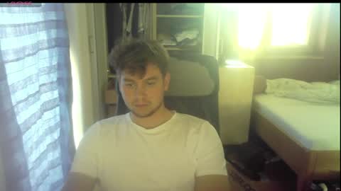 iloveyoutoo2000 online show from July 10, 11:16 am