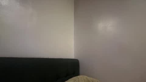 iluvchardonnay online show from June 10, 5:42 pm