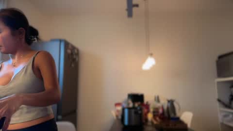 iluvchardonnay online show from July 7, 6:56 pm