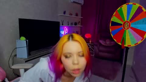 Roxy online show from July 9, 11:32 pm