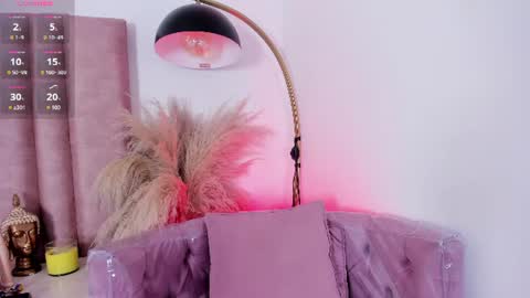 im_ariana_ online show from July 31, 11:21 pm