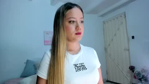 Caro   online show from July 28, 4:40 am