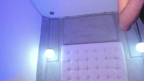 im_eiden_ online show from February 18, 1:13 am