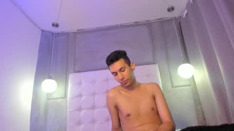 im_eiden_ online show from February 23, 6:23 am