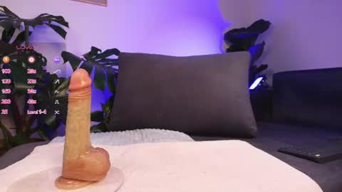 Eli  online show from August 10, 1:18 am