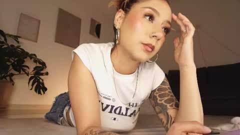 Eli  online show from August 12, 6:38 am