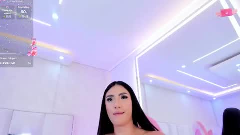 im_isabella1 online show from August 9, 4:24 am