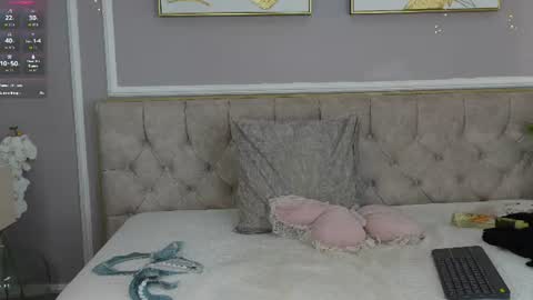  IN KASSANDRAS  online show from August 15, 12:36 am