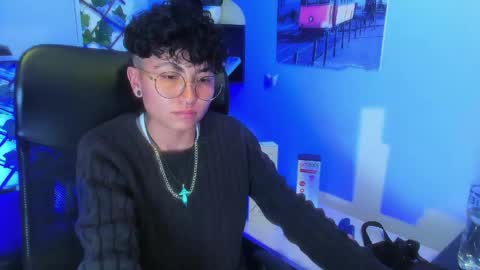 im_mathias online show from May 9, 7:44 am