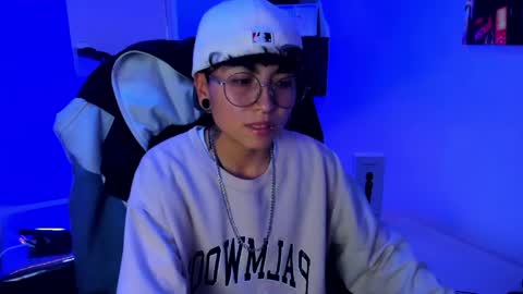 im_mathias online show from June 2, 4:26 am