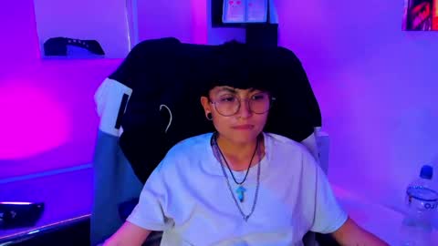 im_mathias online show from June 2, 6:38 am