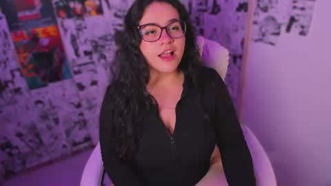 mei mei uwu online show from August 4, 6:32 am
