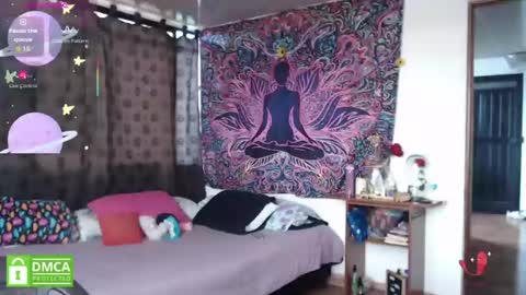 cutie pie online show from August 9, 1:23 pm