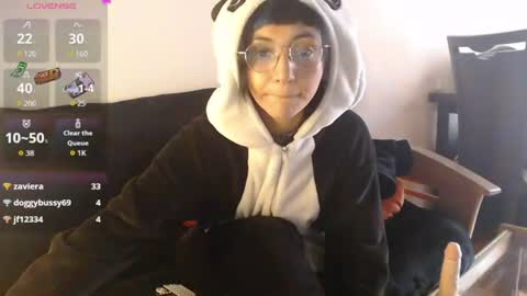 Chloee online show from July 25, 11:47 am