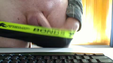 Aussie Guy online show from June 25, 2:03 am
