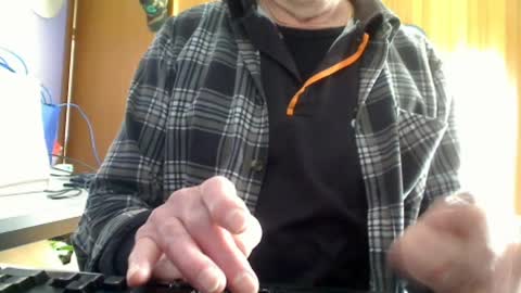 Aussie Guy online show from June 29, 1:20 am