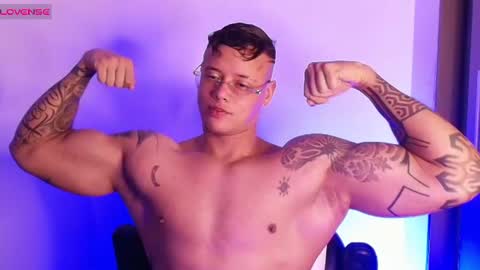 imconor online show from July 28, 12:11 pm