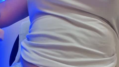 imdirtymilf online show from June 19, 2:44 am