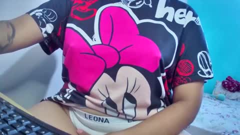 imdirtymilf online show from June 26, 2:48 am