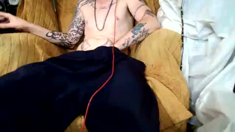 imglorious1 online show from July 31, 7:58 am