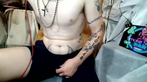 imglorious1 online show from August 4, 10:23 am