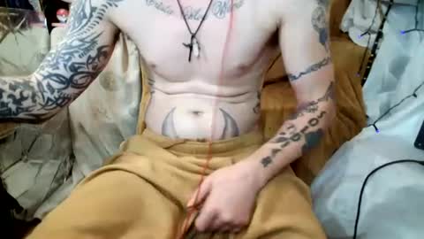 imglorious1 online show from August 8, 1:00 pm