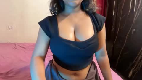 imlovelyrose online show from July 13, 6:53 am
