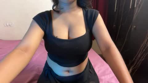 imlovelyrose online show from August 1, 1:28 pm