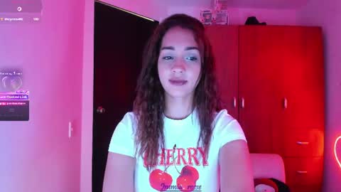 im miaaaaaaaaa online show from August 2, 2:07 am