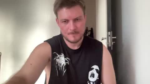 imnotall online show from August 4, 2:14 pm