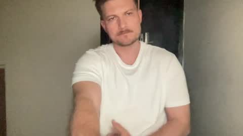 imnotall online show from August 6, 9:03 pm