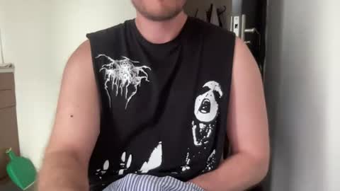 imnotall online show from August 9, 9:32 am