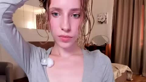 my name Imo  Fansly  online show from August 9, 2:40 pm