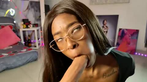 Im Sel online show from August 2, 2:13 pm
