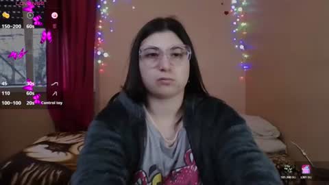 Flor online show from August 15, 7:29 pm