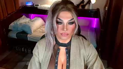 QUEEN MADI  online show from July 4, 10:23 pm