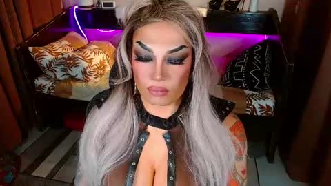 QUEEN MADI  online show from July 15, 5:08 am