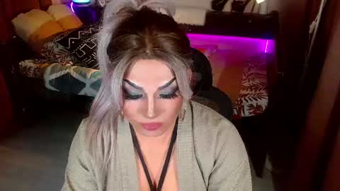 QUEEN MADI  online show from August 3, 10:06 pm