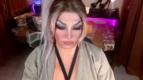QUEEN MADI  online show from August 4, 10:29 pm