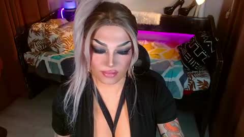 QUEEN MADI  online show from August 8, 5:13 pm