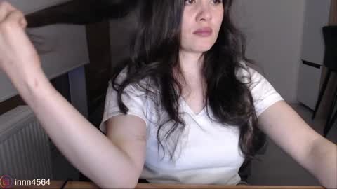 Lin online show from April 12, 5:26 pm
